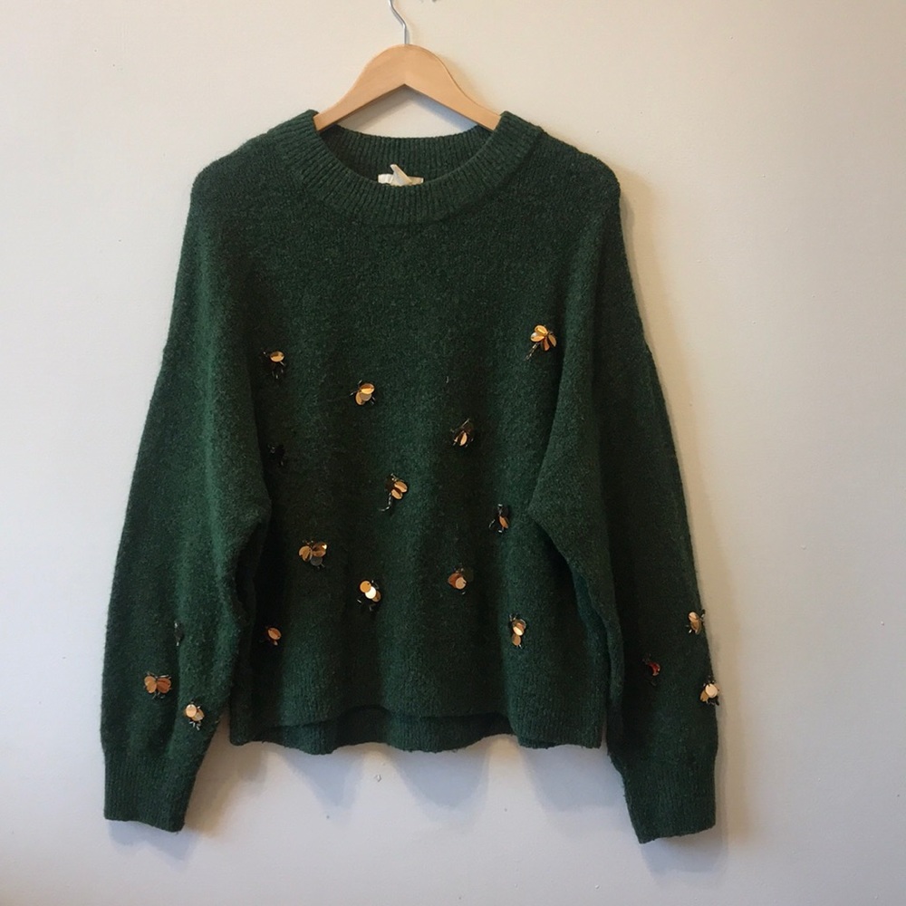 Green H&M sweater